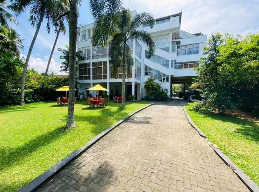 Pahan Lanka Hotel